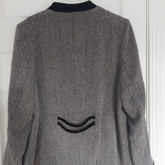 Tan Jay  Gray Tweed Jacket Women’s 18  Blazer with Black Velvet Trim - Picture 7 of 11
